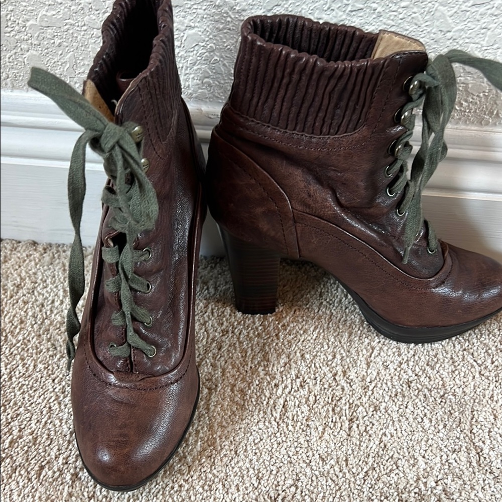 Stylish Brown Lace-Up Ankle Boots